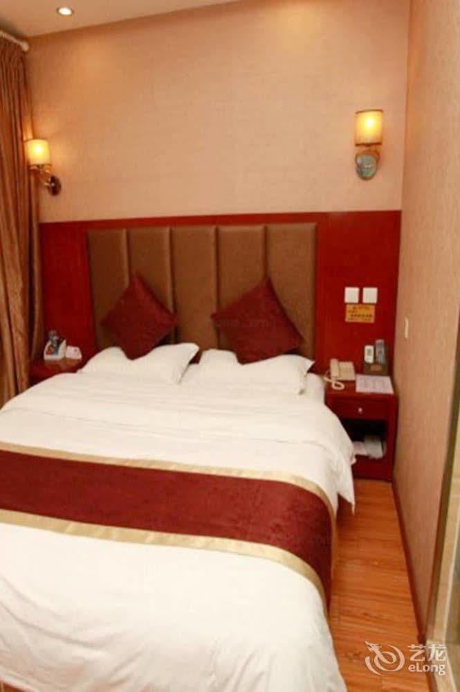 צ'נגדו Helun Hotel מראה חיצוני תמונה